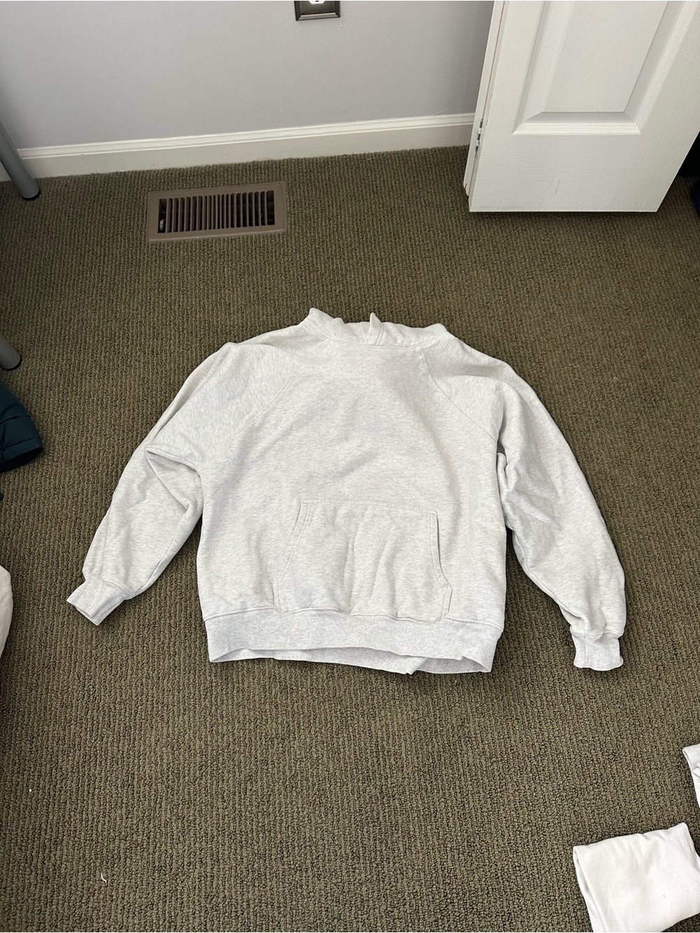 TNA Women's Light Gray Crewneck Sweatshirt